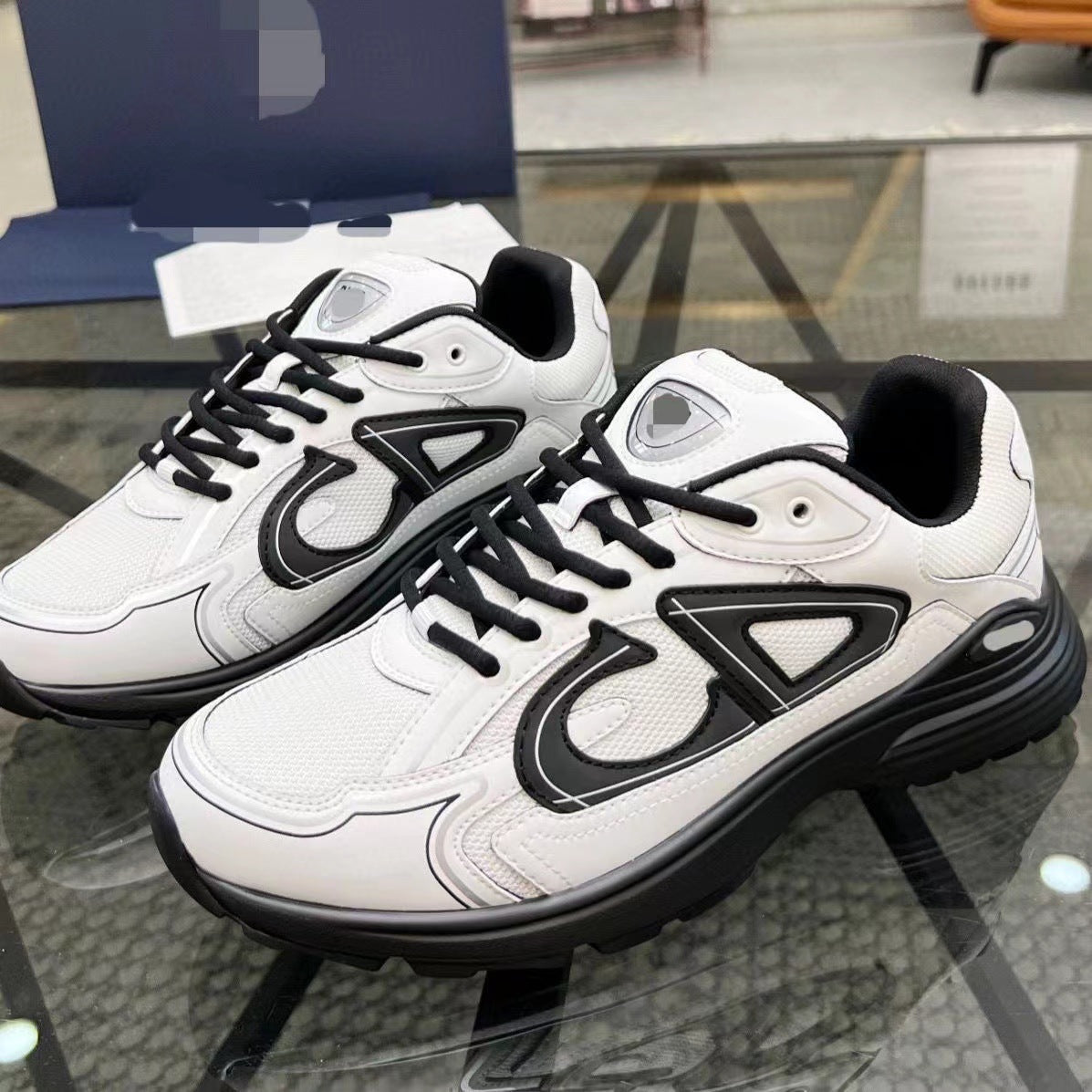 Aule Cheer NA Sneakers